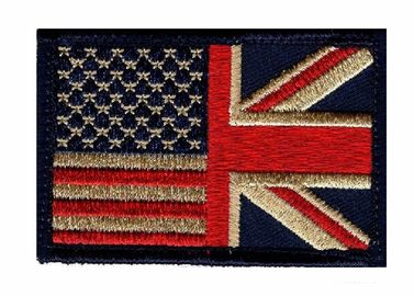 Изготовленный на заказ флаг страны Великобритании латает сплетенные Великобританией заплаты вышитые одеждой